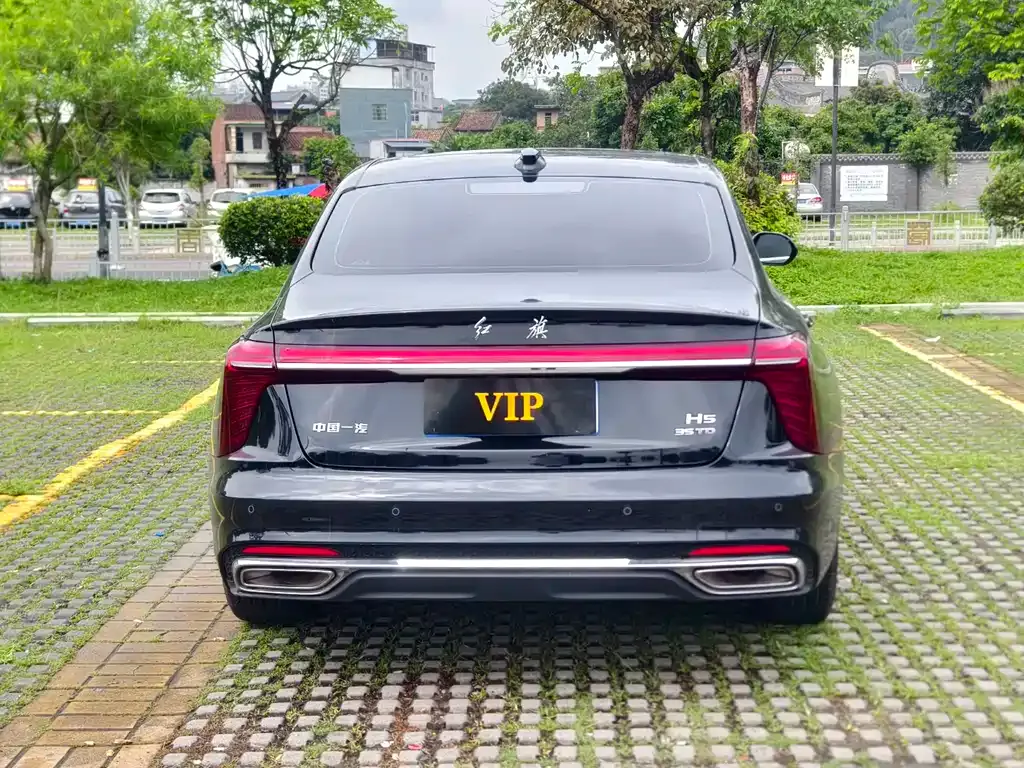 Hongqi H5 — фото 10