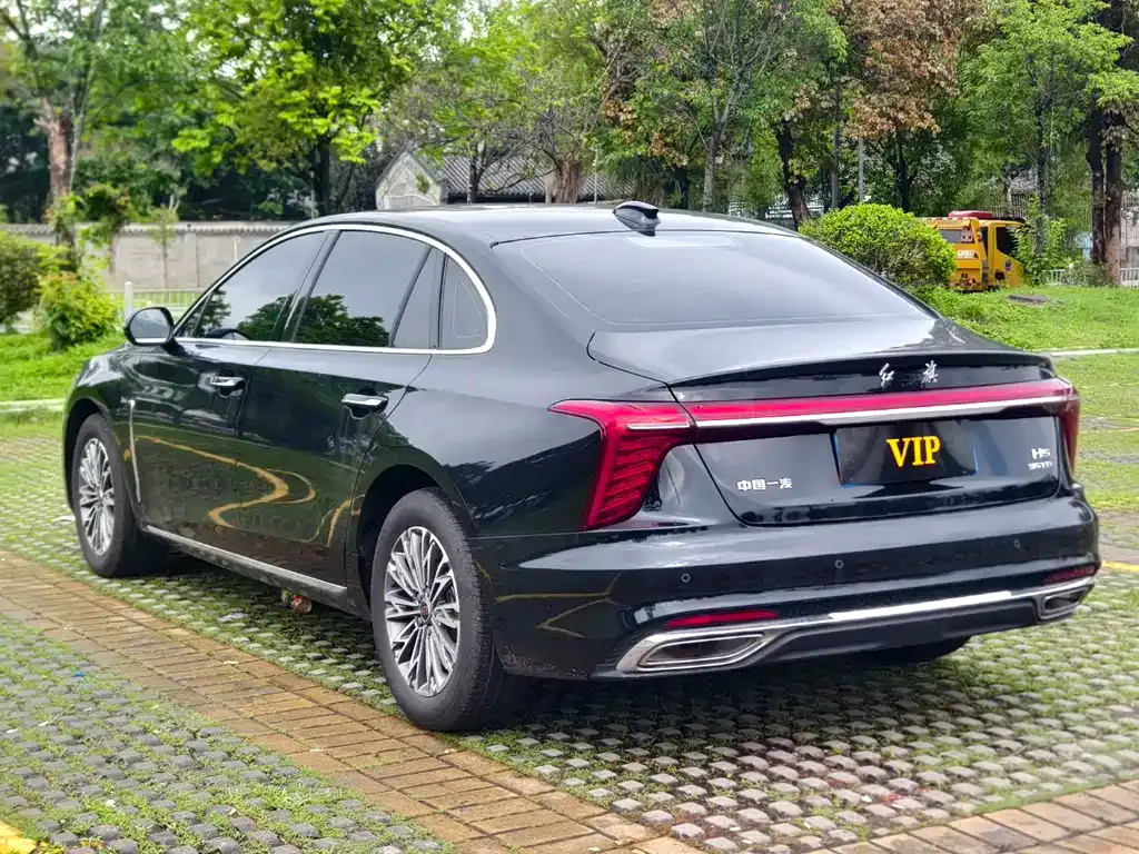 Hongqi H5 — фото 6