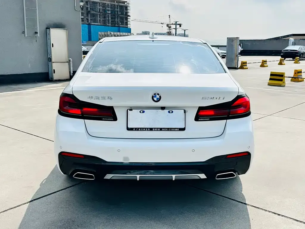 BMW 5 Series — фото 2