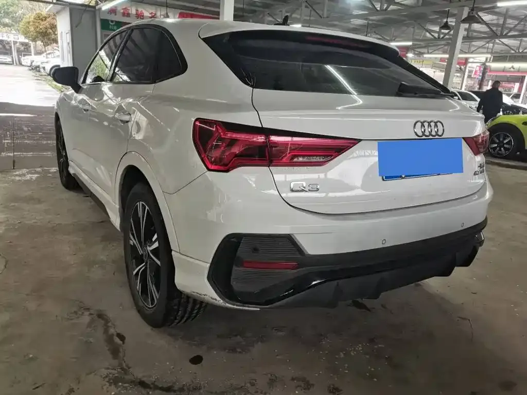 Audi Q3 Sportback — фото 8