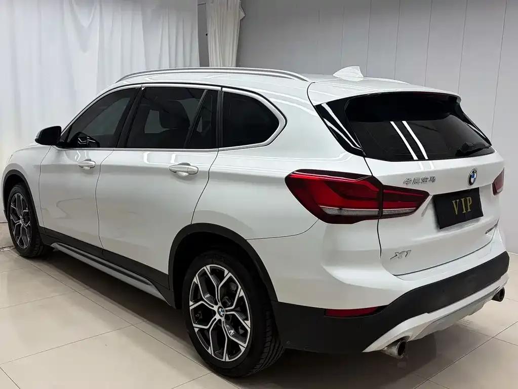 BMW X1 — фото 10