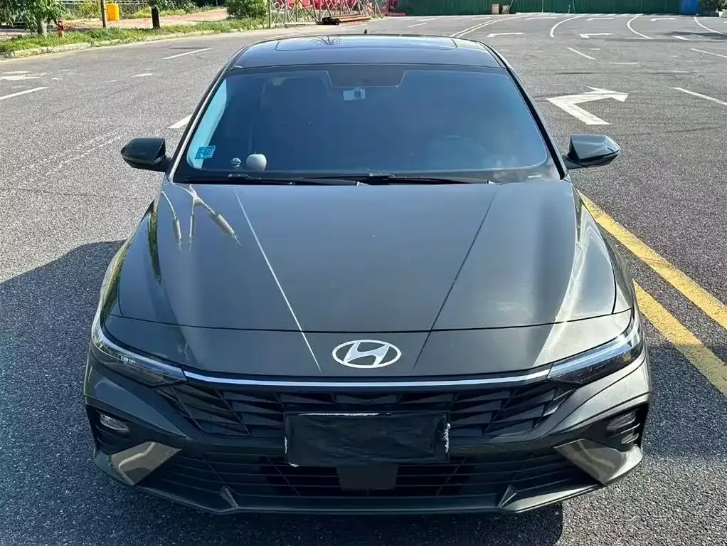Hyundai Elantra — фото 5