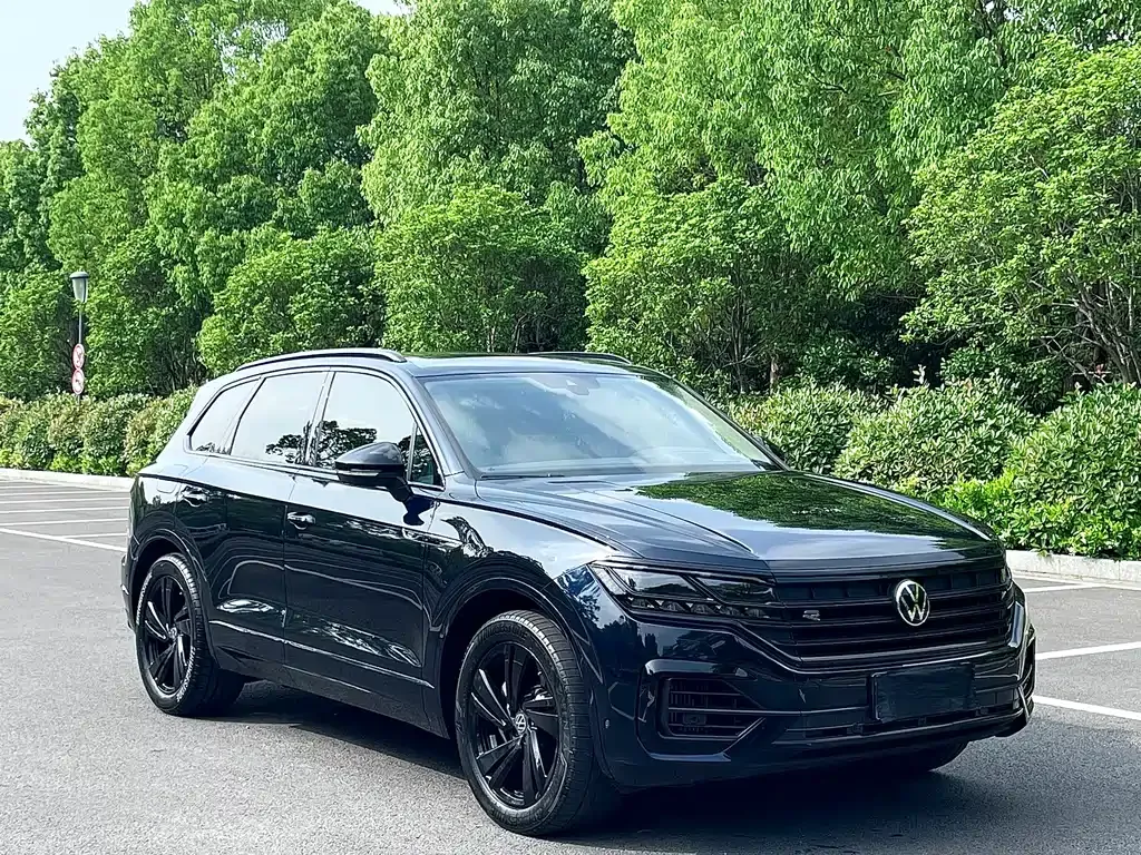 Volkswagen Touareg — фото 9