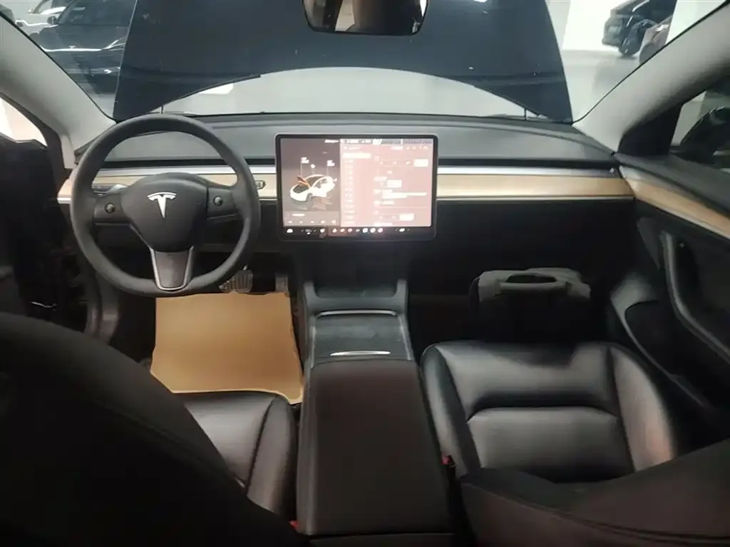 Tesla Model 3 — фото 6