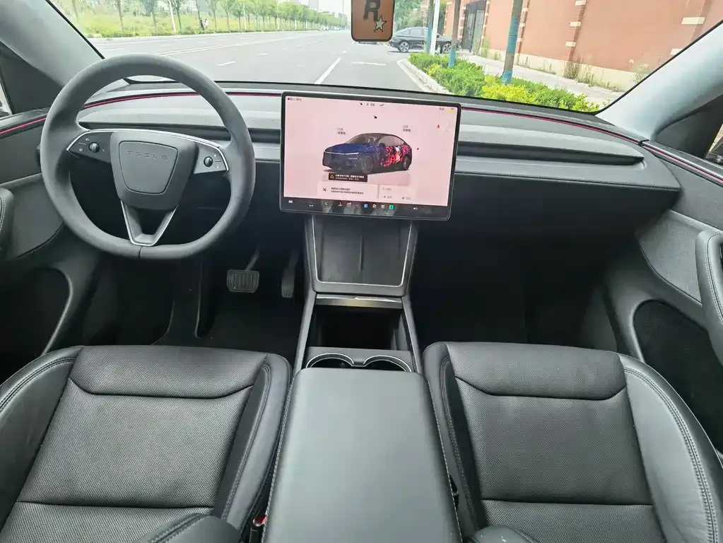 Tesla Model Y — фото 7