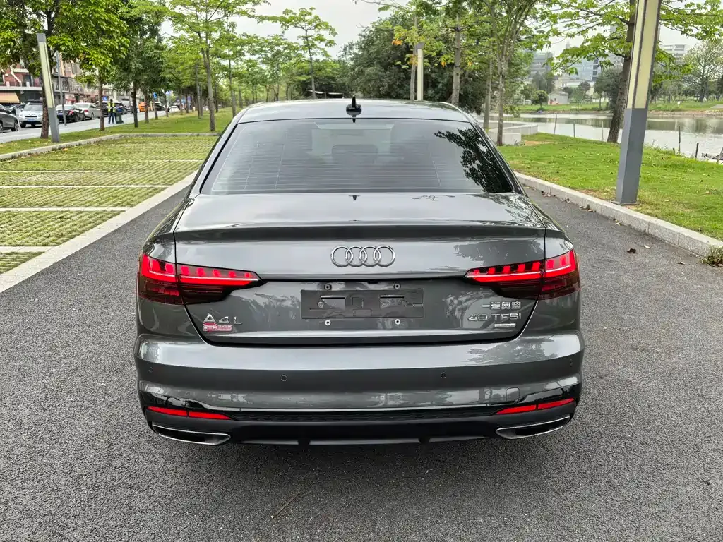 Audi A4L — фото 5