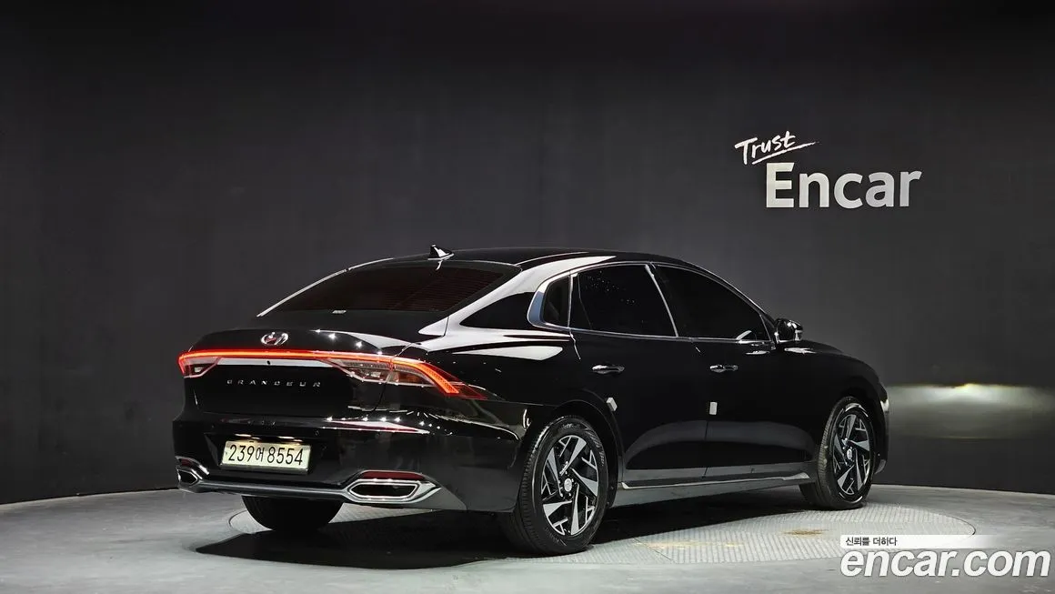 Hyundai Grandeur 2023 из KR, фото 4
