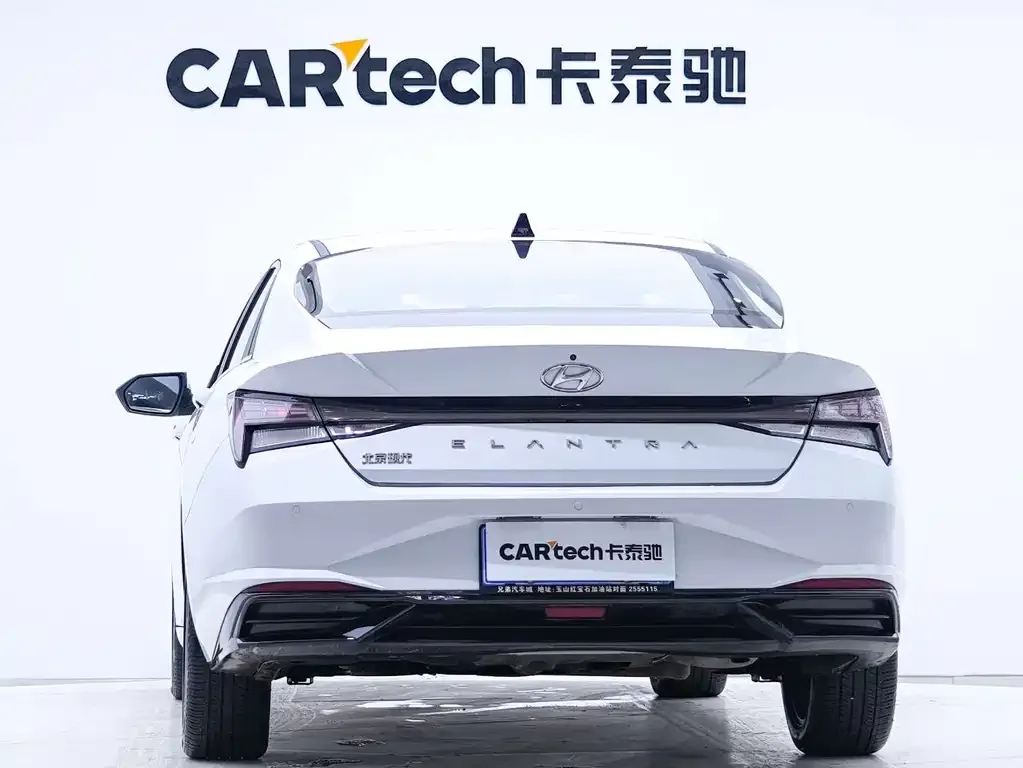 Hyundai Elantra — фото 8