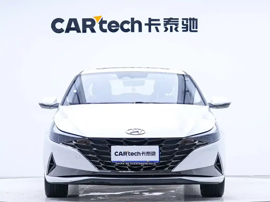 Hyundai Elantra — фото 7