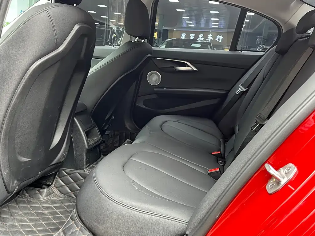 BMW 1 Series 2021 из CN, фото 7