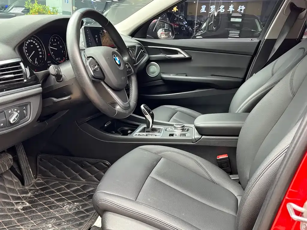 BMW 1 Series 2021 из CN, фото 2