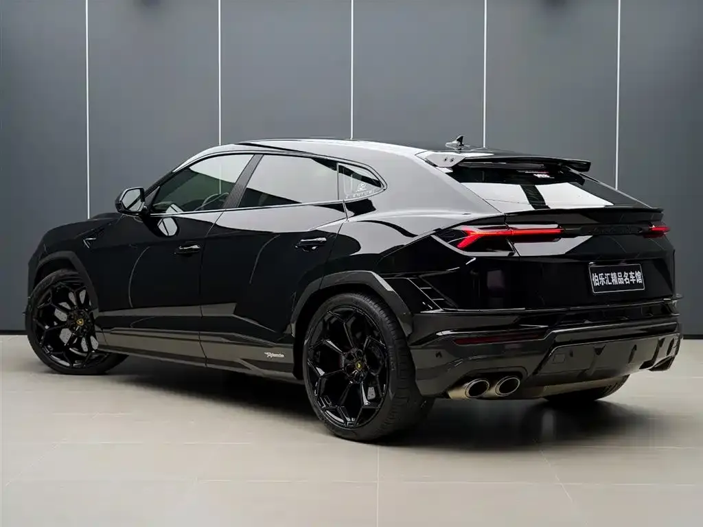 Lamborghini Urus — фото 3