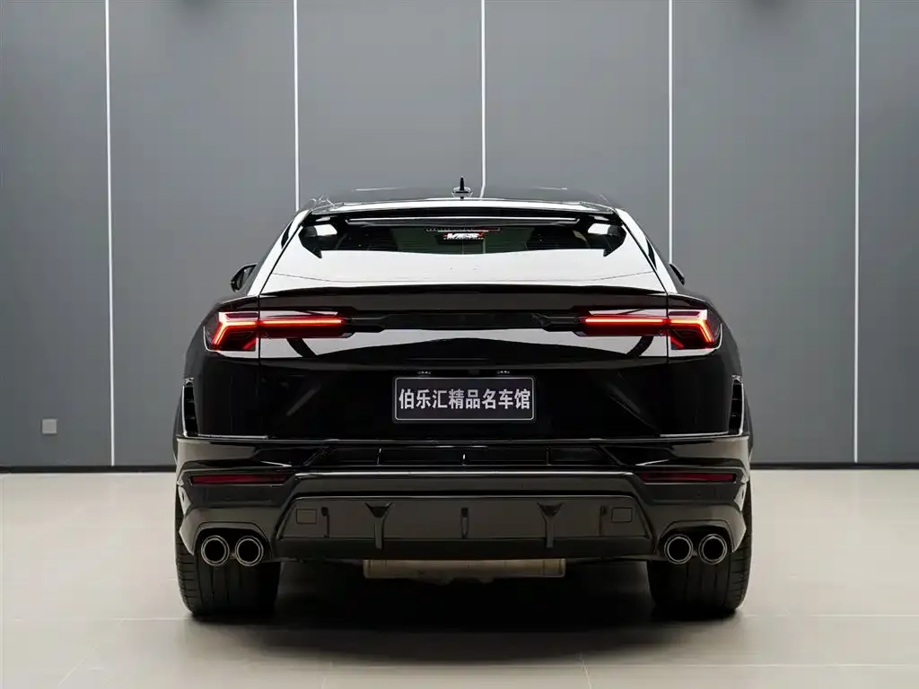 Lamborghini Urus — фото 8