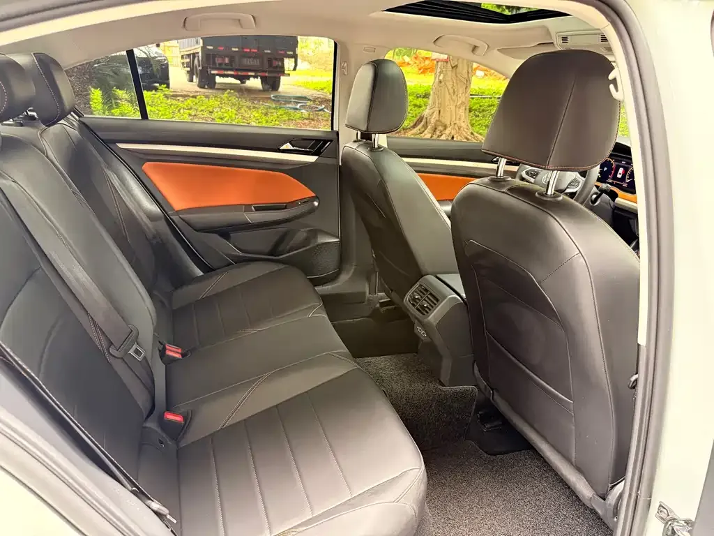 Volkswagen Bora 2024 из CN, фото 6