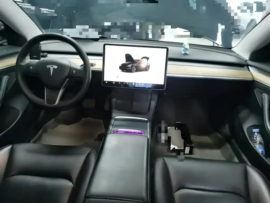 Tesla Model 3 — фото 3