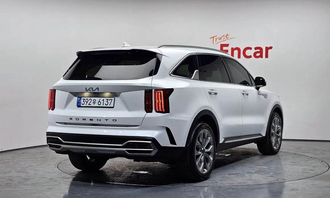 Kia Sorento — фото 9