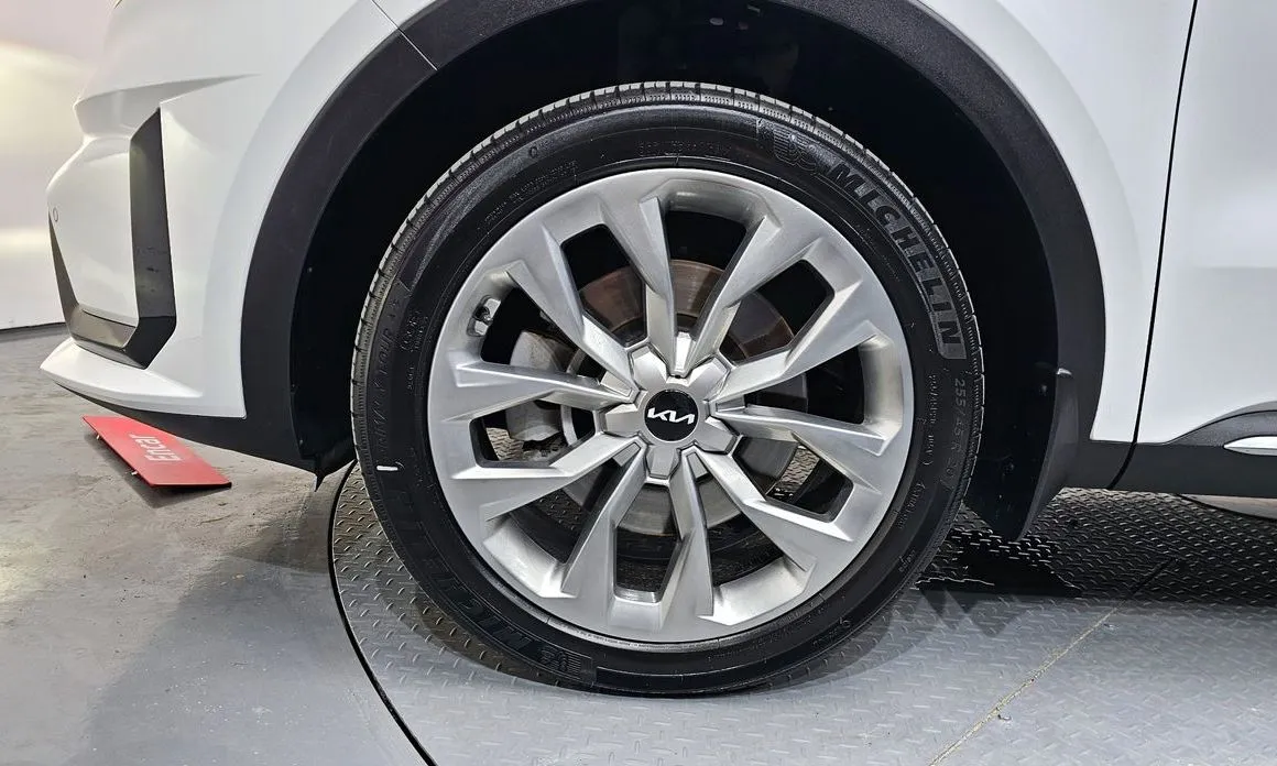Kia Sorento — фото 10