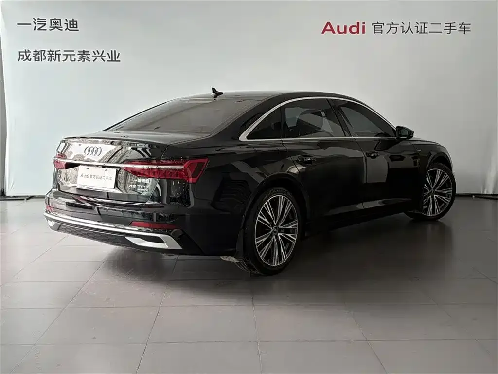 Audi A6L — фото 2