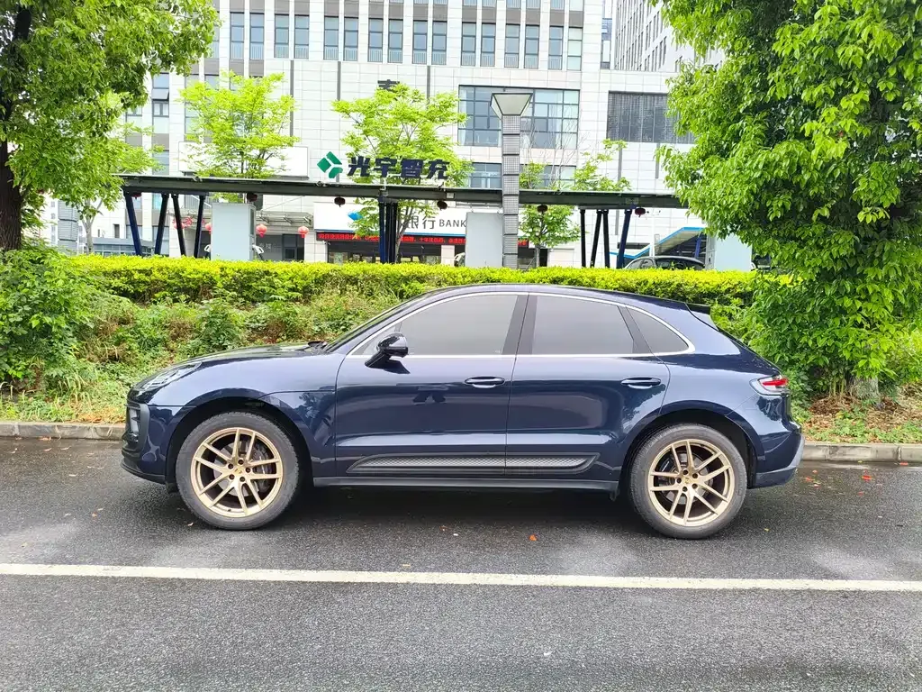 Porsche Macan — фото 7