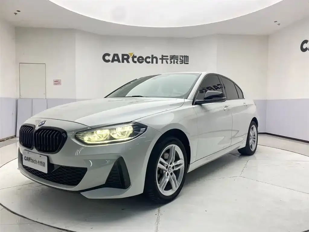 BMW 1 Series — фото 1