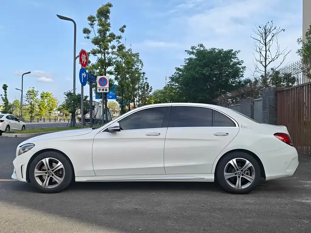 Mercedes-Benz C-Class — фото 4