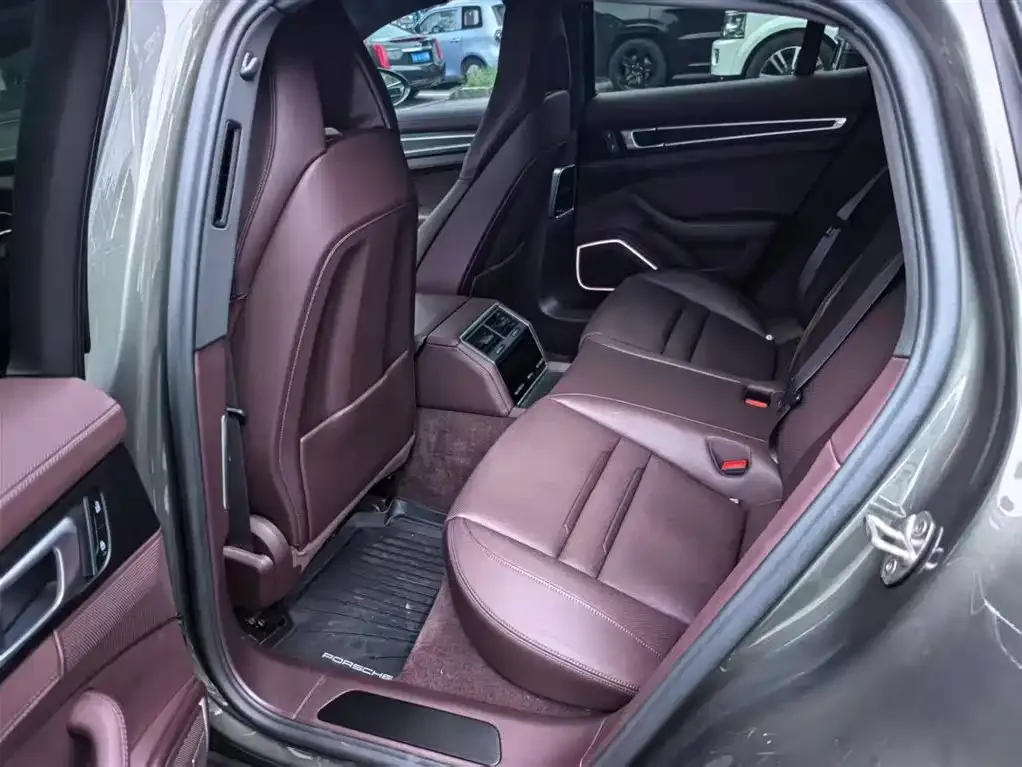 Porsche Panamera Hybrid 2024 из CN, фото 3