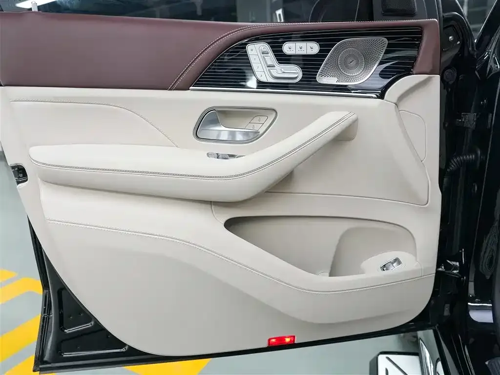 Mercedes-Benz GLS — фото 5