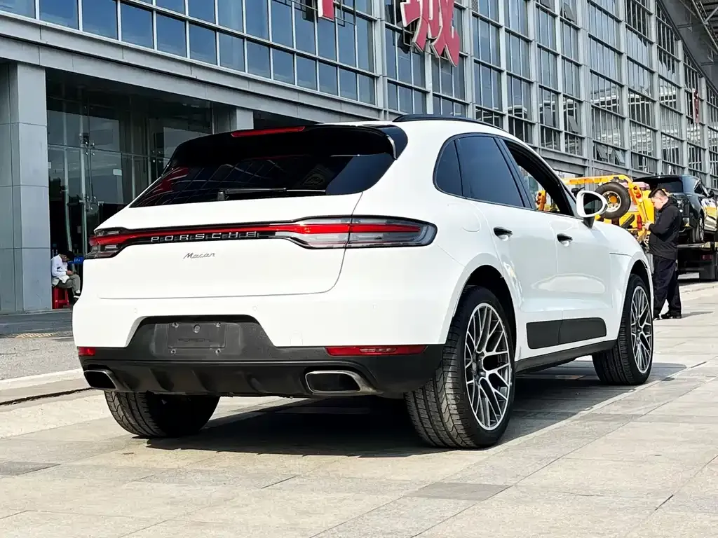 Porsche Macan — фото 7