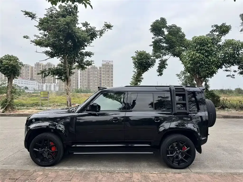 Land Rover Defender — фото 10