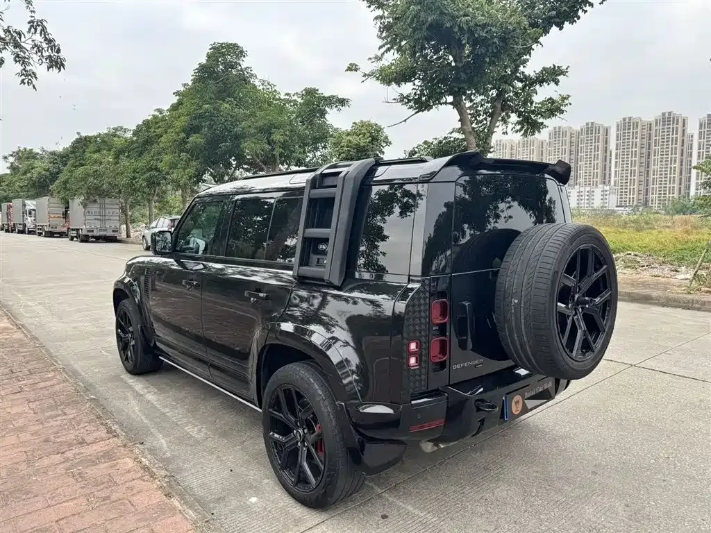Land Rover Defender — фото 7