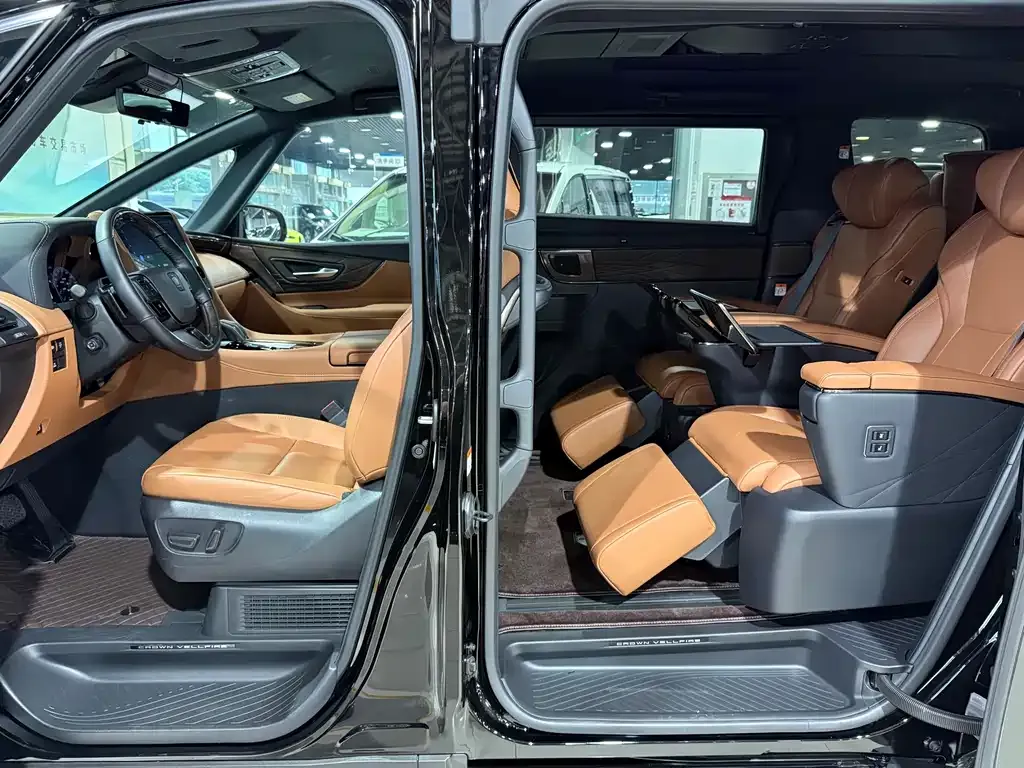 Toyota Vellfire — фото 10