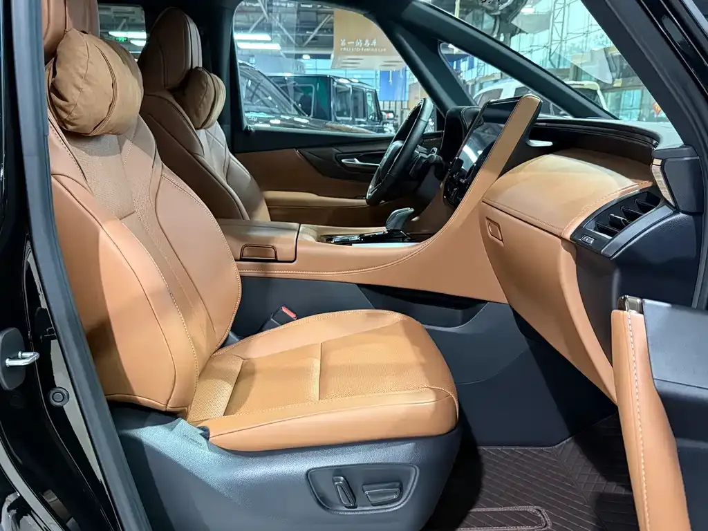 Toyota Vellfire — фото 5
