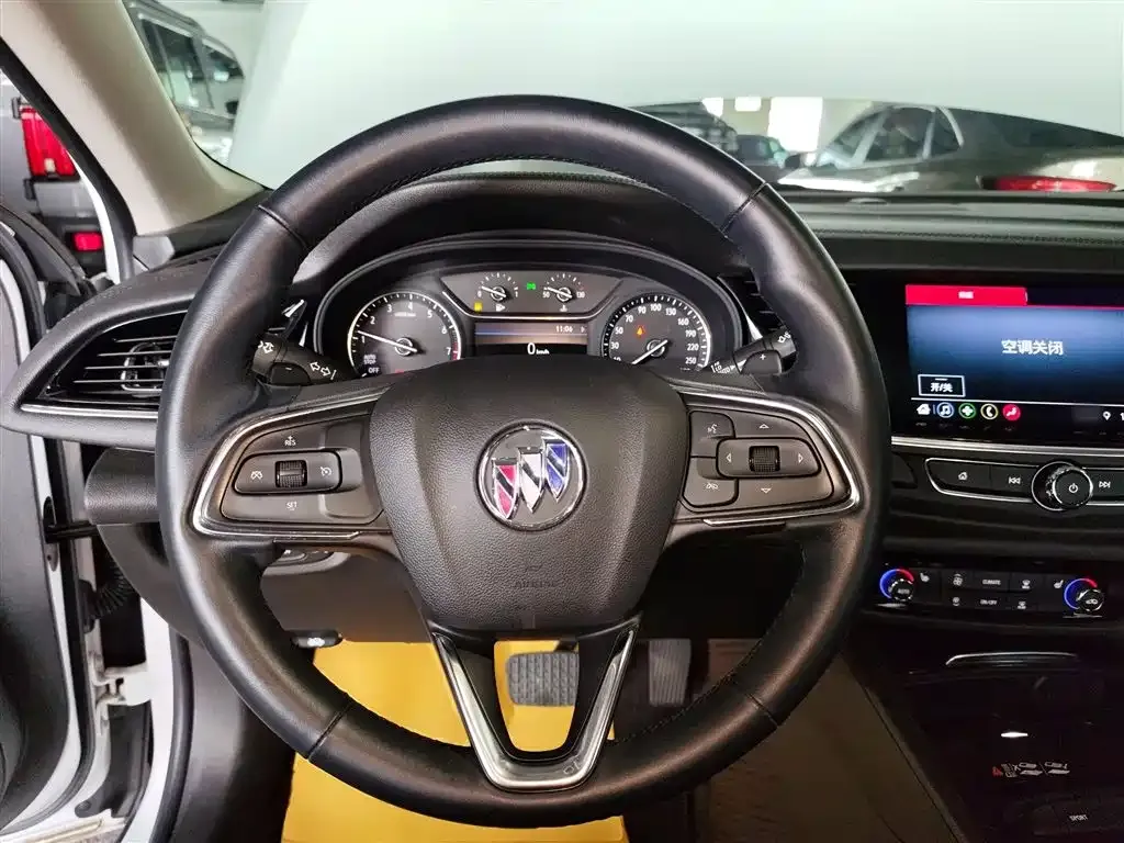 Buick Regal — фото 10
