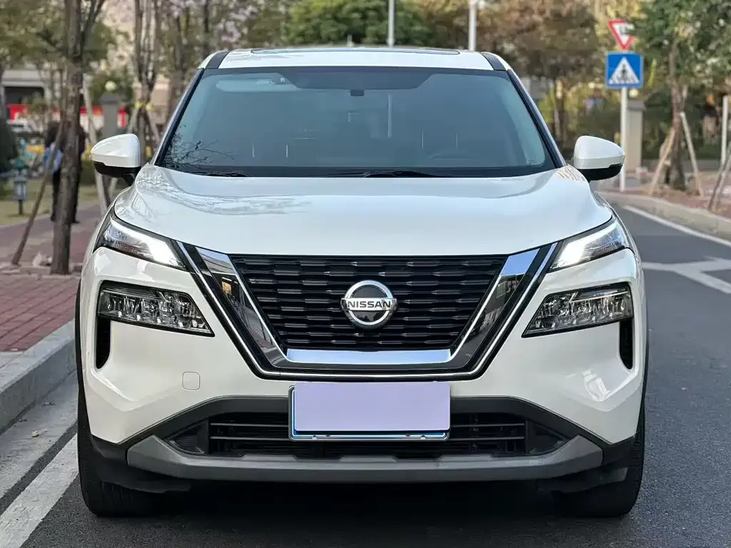 Nissan X-Trail — фото 7