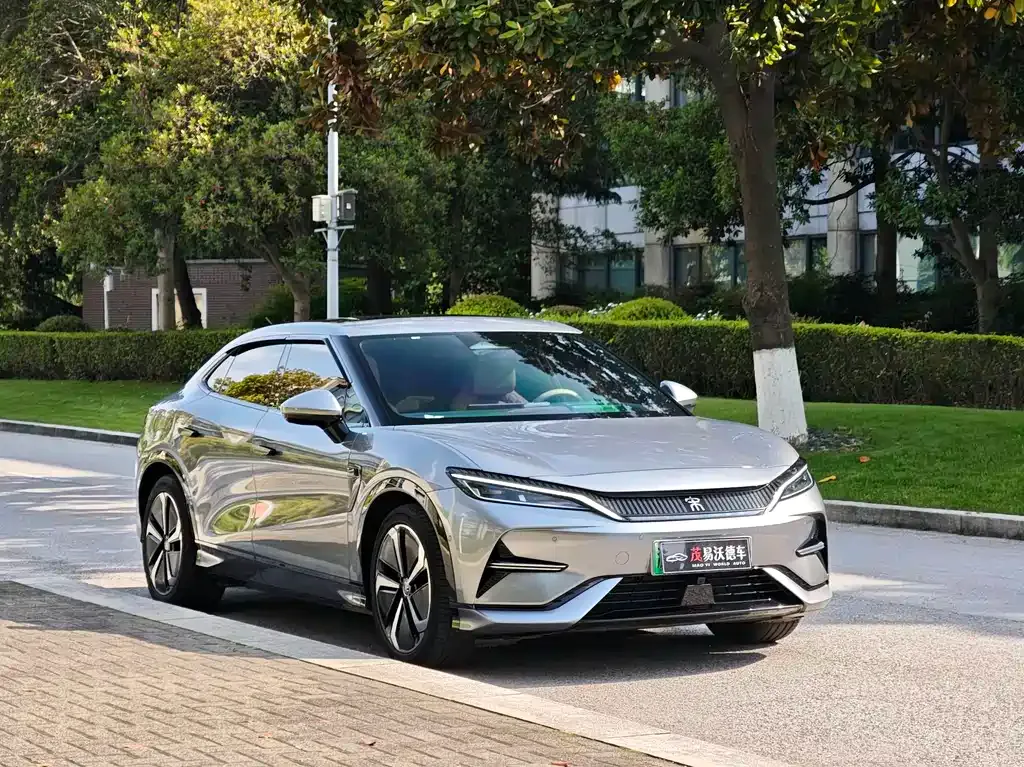 BYD L EV — фото 3