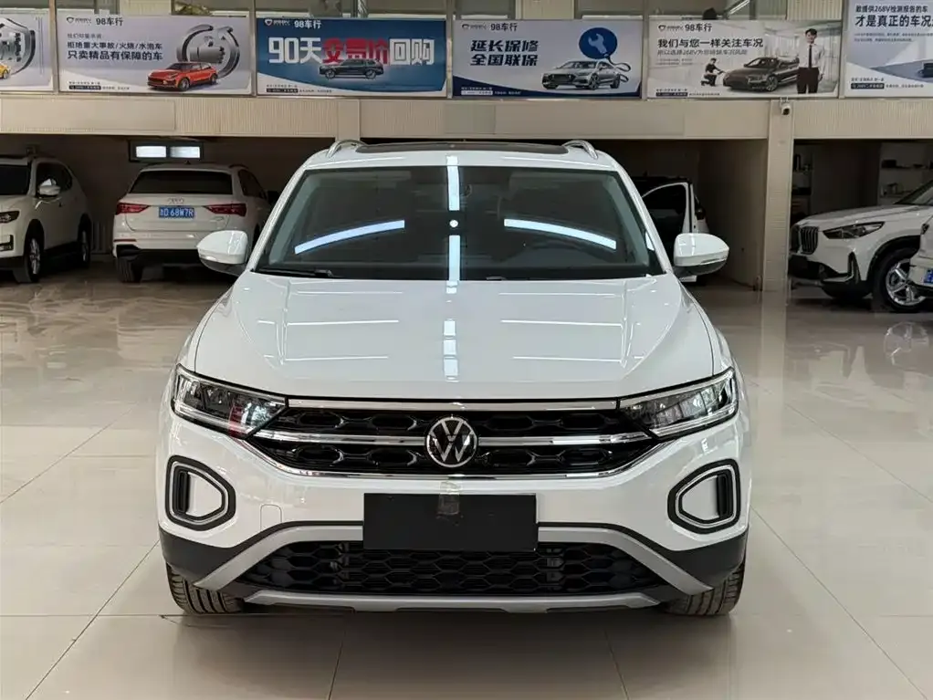 Volkswagen T-Roc — фото 10