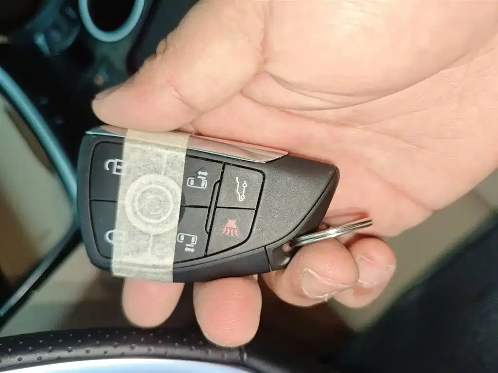 Buick GL8 Hybrid 2025 из CN, фото 2
