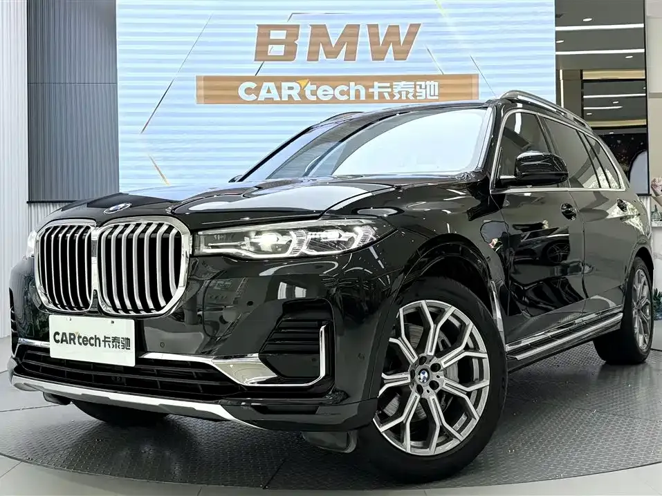 BMW X7 — фото 2