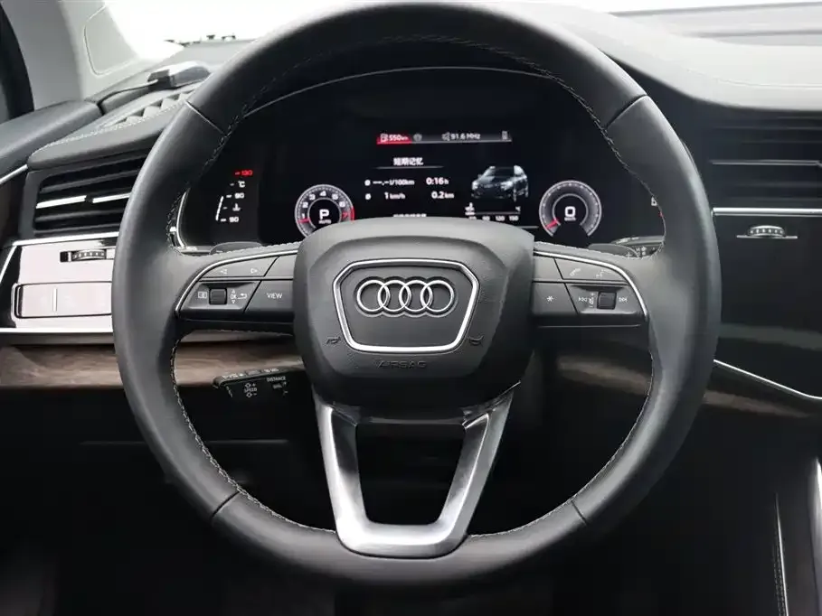 Audi Q7 — фото 4