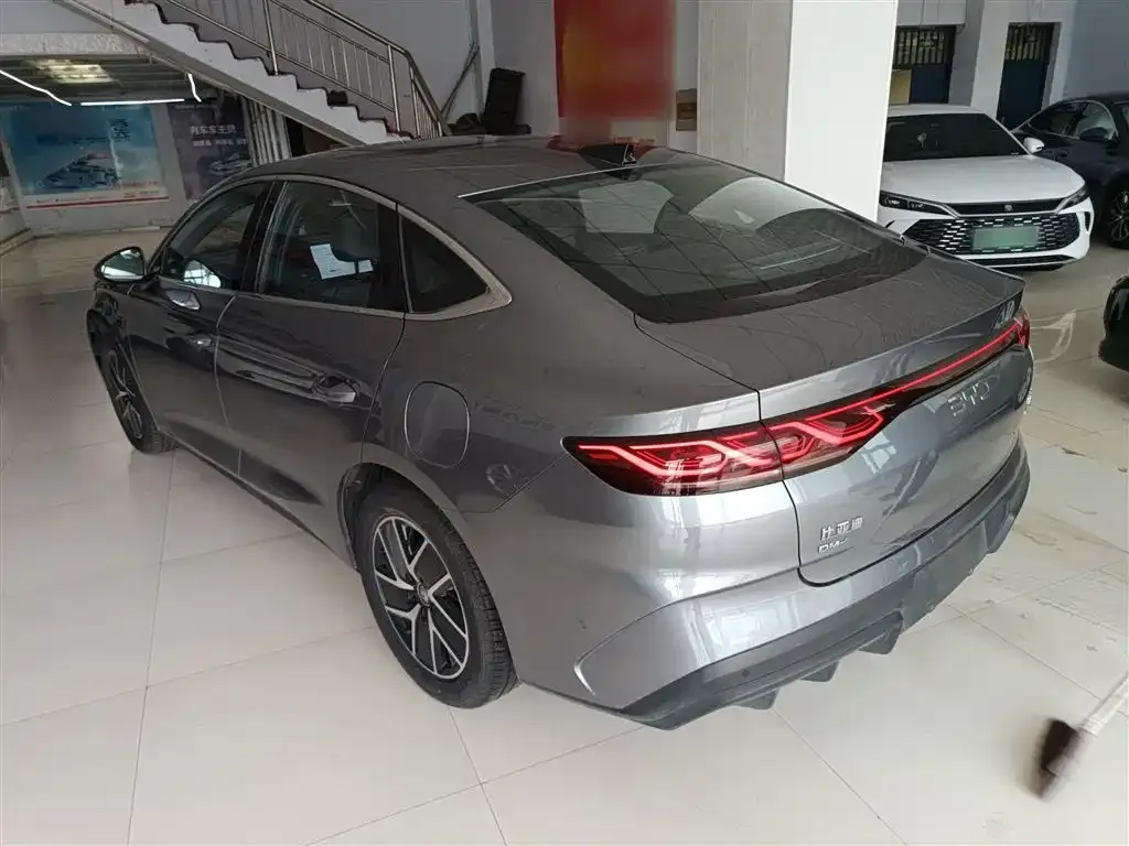 BYD Qin L — фото 7