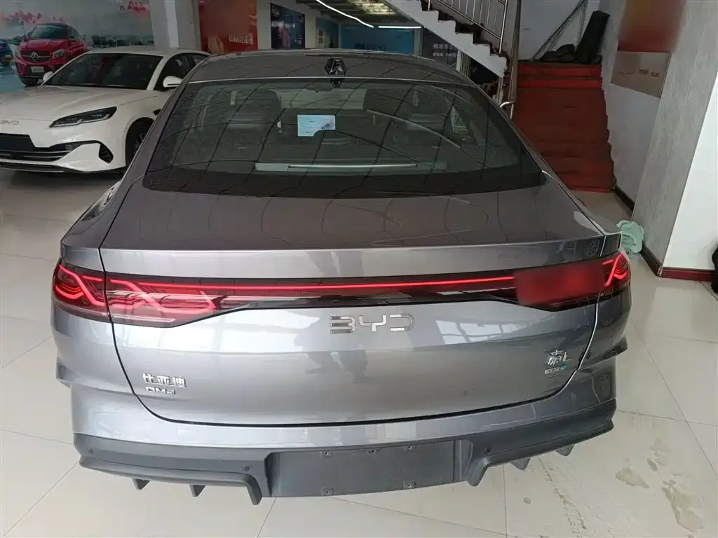BYD Qin L — фото 3