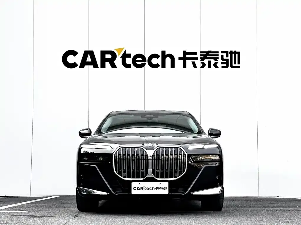 BMW 7 Series — фото 2