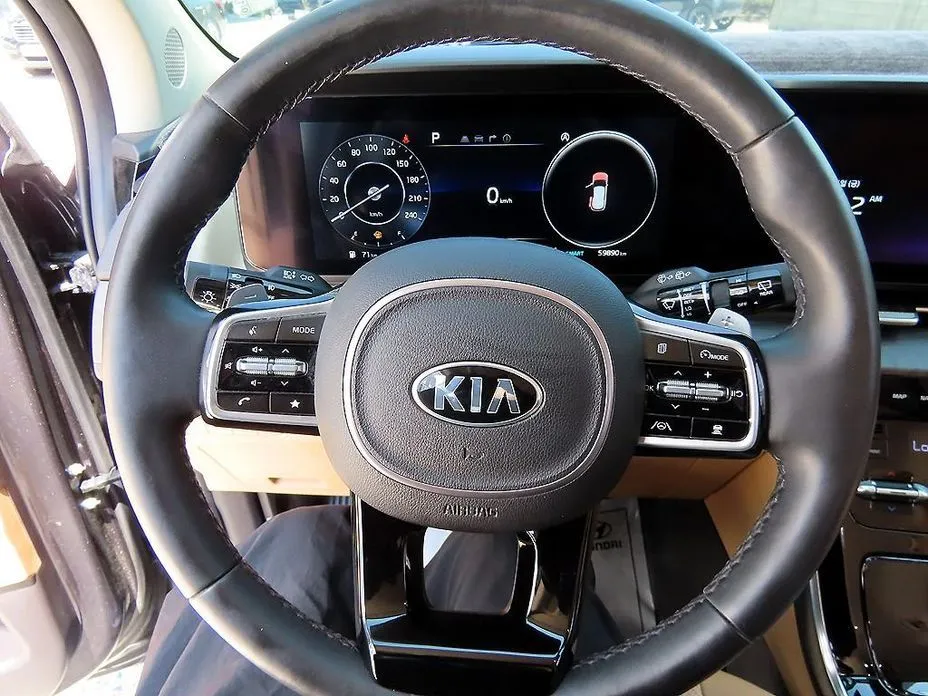 Kia Carnival — фото 3