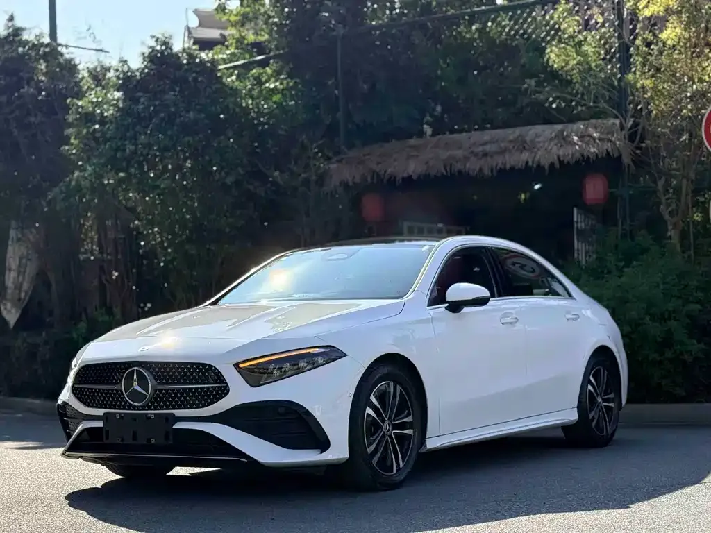 Mercedes-Benz A-Class — фото 1