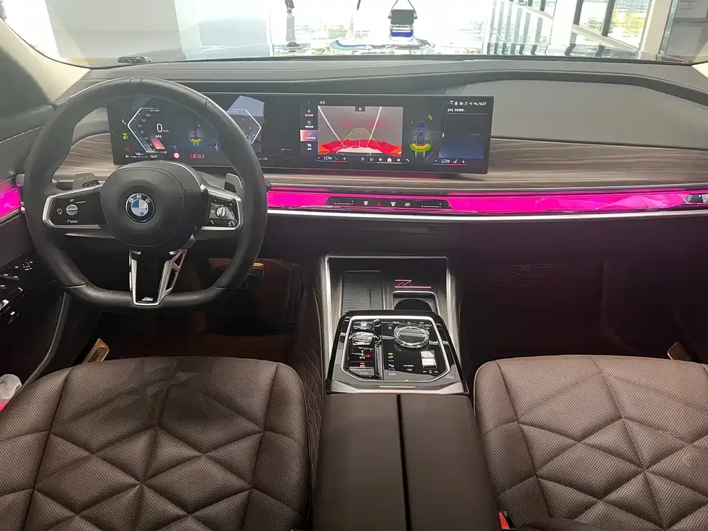 BMW 7 Series — фото 4