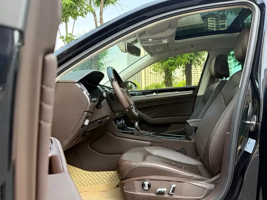 Volkswagen Phideon 2021 из CN, фото 5