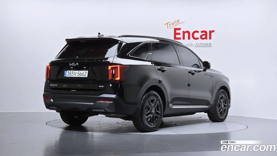Kia Sorento — фото 8