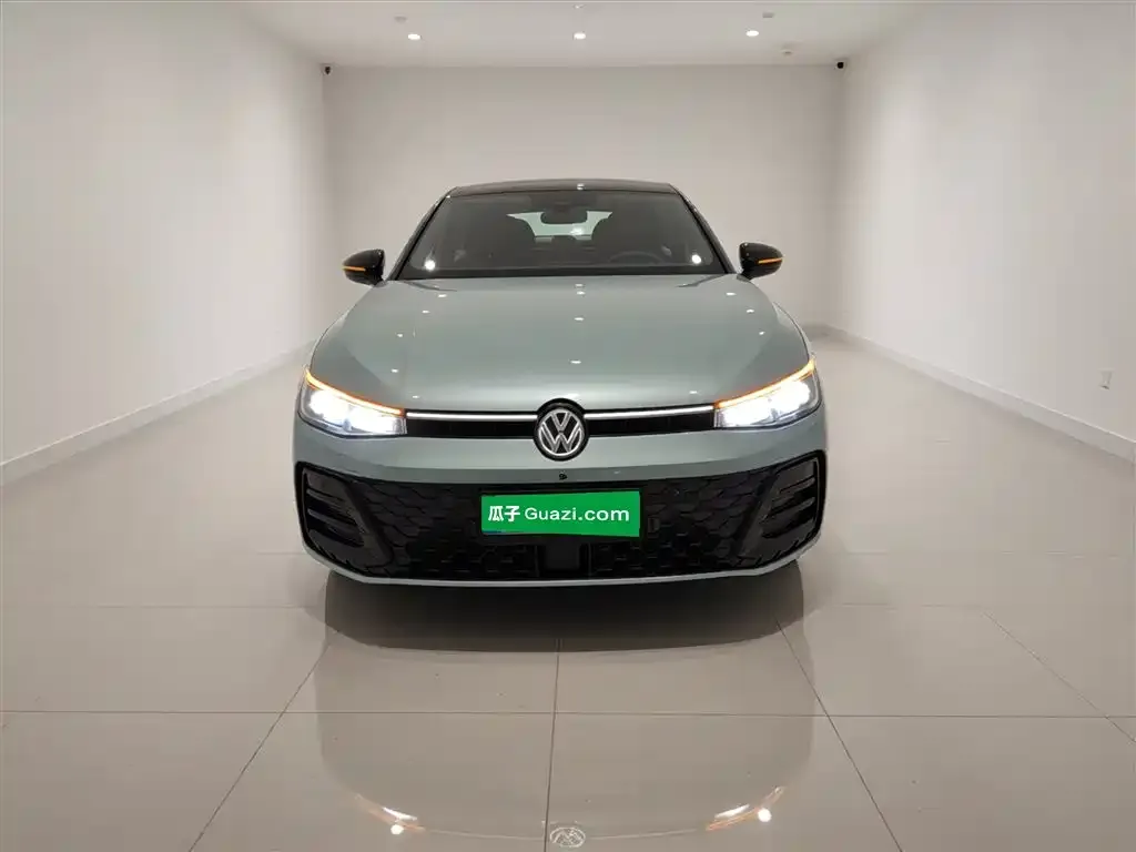 Volkswagen Passat — фото 2