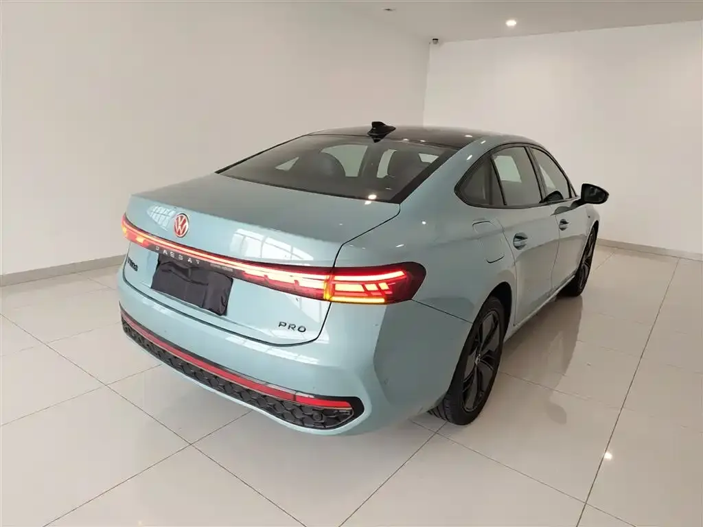 Volkswagen Passat — фото 3