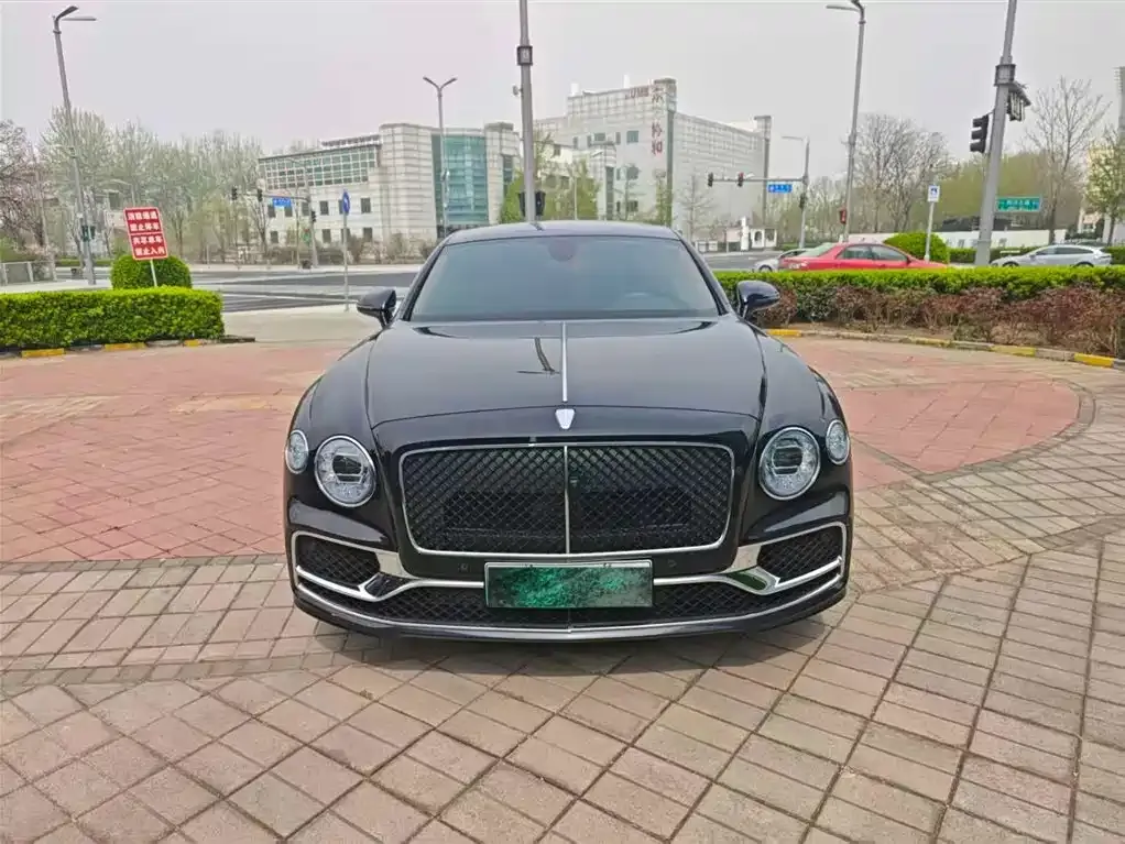 Bentley Flying Spur PHEV 2024 из CN, фото 10